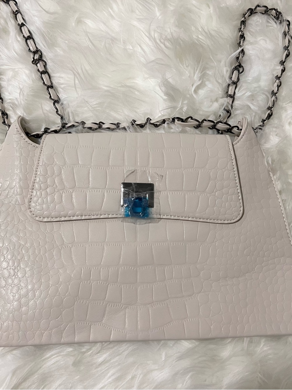 Elegant White Croc Embossed Chain Strap Shoulder Bag | Designer-Inspired Handbag - Picture 3 of 5